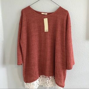 🌻2 for $15 Knit blouse with laced trims